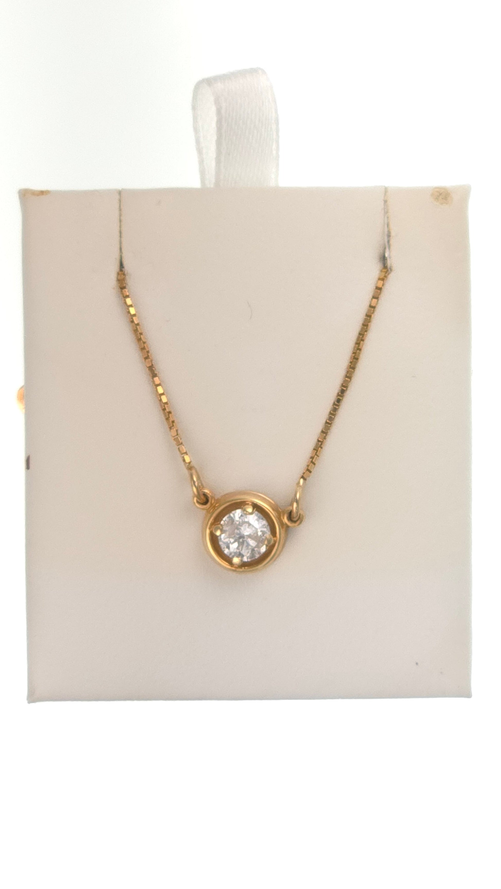 18k gold diamond pendant with a 0.38 ct round diamond in H-I1 clarity, featuring intricate design, by Chique Jewelry.