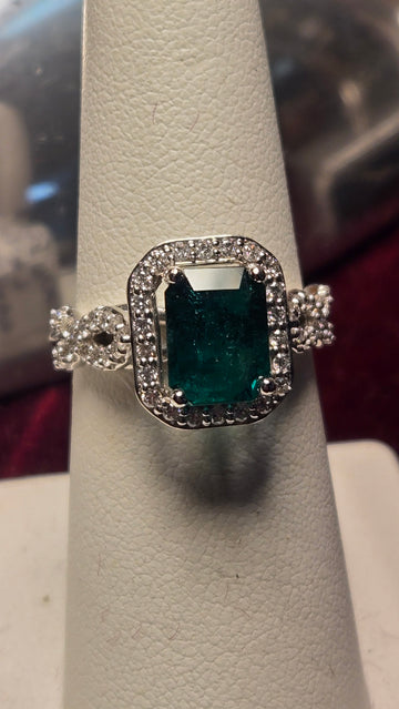 Cocktail Ring - 14k White Gold - 2.47 ct  Emerald Emerald - AAA - 4.7g
