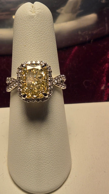 Engagement Ring - 18k White Gold - 4.07 ct  Lab-Created Radiant Yellow Diamond - VS1 IY - 6.4g