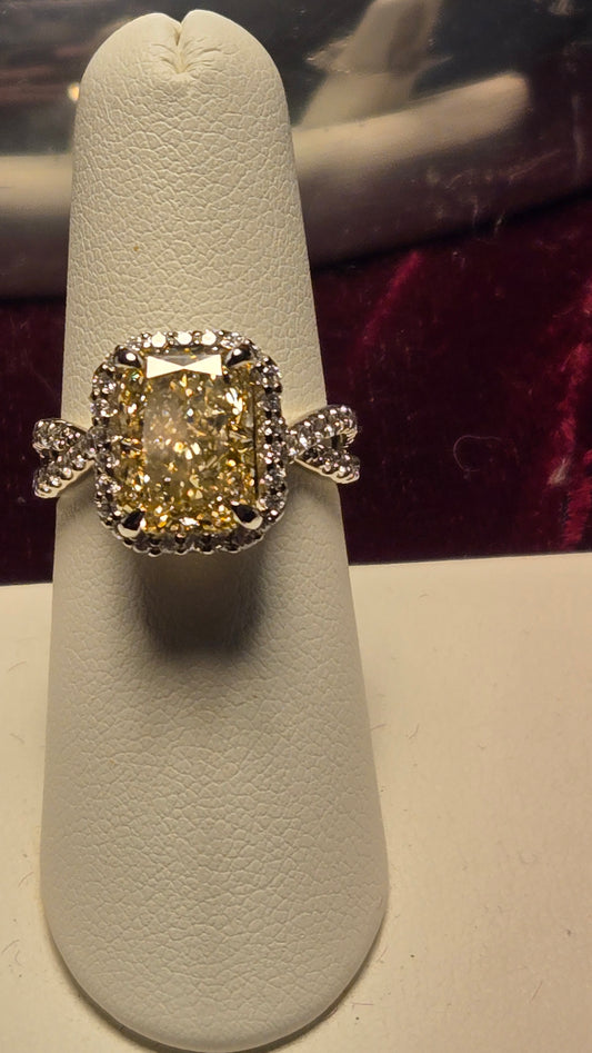 Engagement Ring - 18k White Gold - 4.07 ct  Lab-Created Radiant Yellow Diamond - VS1 IY - 6.4g
