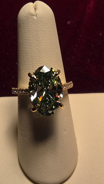 Engagement Ring - 14k Gold - 7.01 ct  Lab-Created Oval Green Diamond - VVS2 FVG - 6.6g