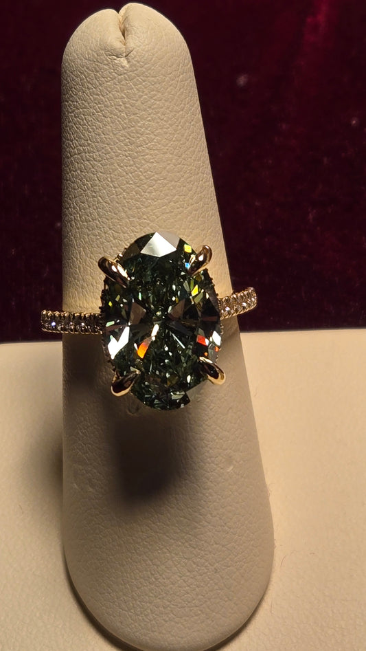 Engagement Ring - 14k Gold - 7.01 ct  Lab-Created Oval Green Diamond - VVS2 FVG - 6.6g