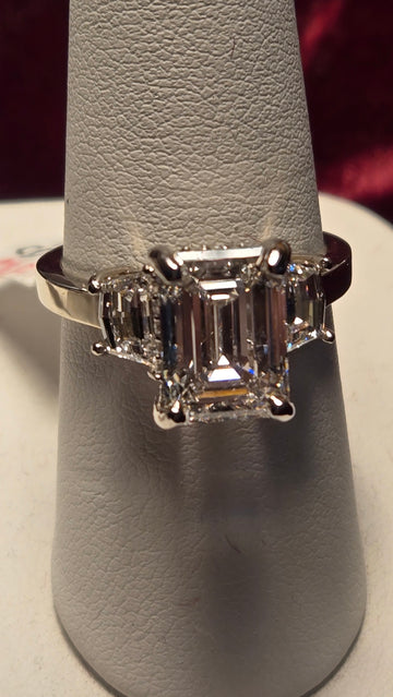 Engagement Ring - 14k White Gold - 3.7 ct  Lab-Created Emerald Diamond - VS1 E - 5.4g