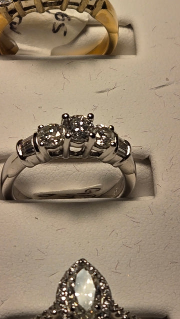 Wedding Ring - 14k White Gold - 1 ct  Round Diamond - SI1 H - 4.7g
