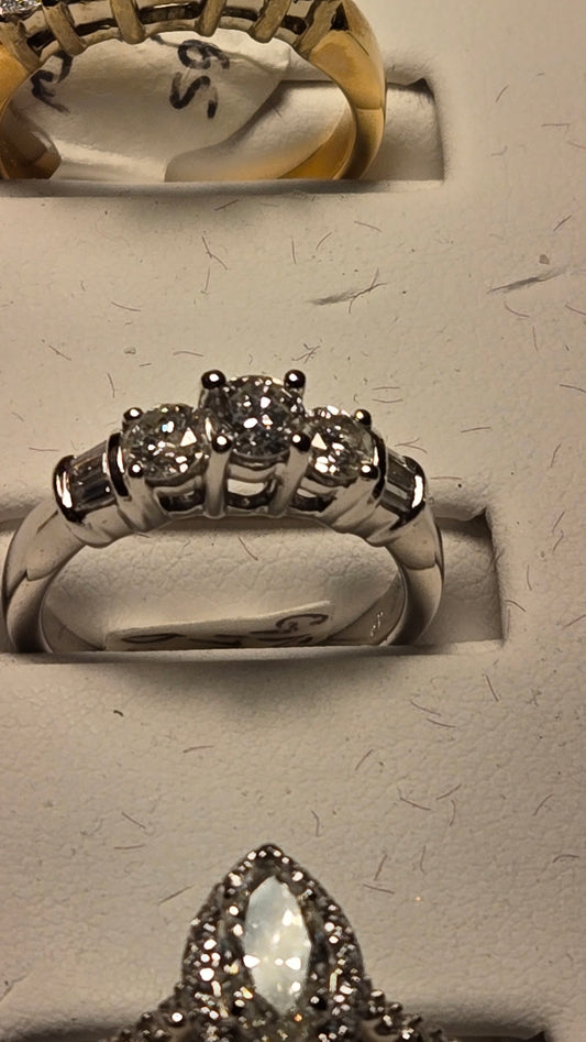 Wedding Ring - 14k White Gold - 1 ct  Round Diamond - SI1 H - 4.7g