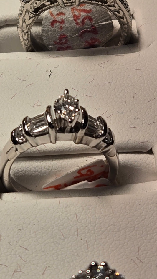 Engagement Ring - 950 Platinum - 0.3 ct  Marquise Diamond - SI1 I - 4.1g