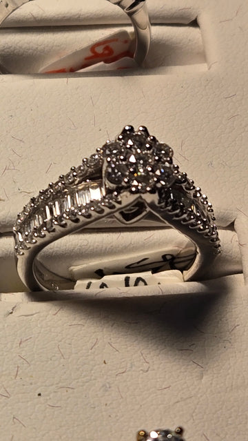 Engagement Ring - 14k White Gold - 1 ct  Round Diamond - VS1 H - 5.4g