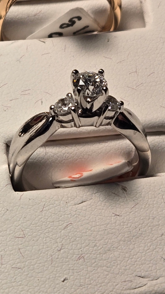 Engagement Ring - 950 Platinum - 0.46 ct  Round Diamond - VS2 G - 7.3g