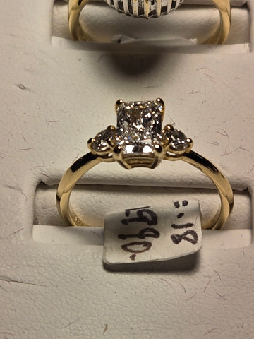 Engagement Ring - 14k Gold - 1.02 ct  Lab-Created Radiant Diamond - VS1 E - 2.2g