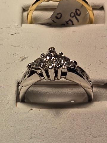 Engagement Ring - 14k White Gold - 0.4 ct  Marquise Diamond - VS1 G - 5g