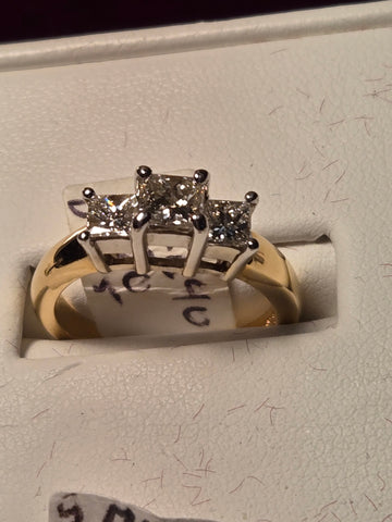 Engagement Ring - 14k Multi-Tone Gold - 1.65 ct  Princess Diamond - VS2 H - 4.8g