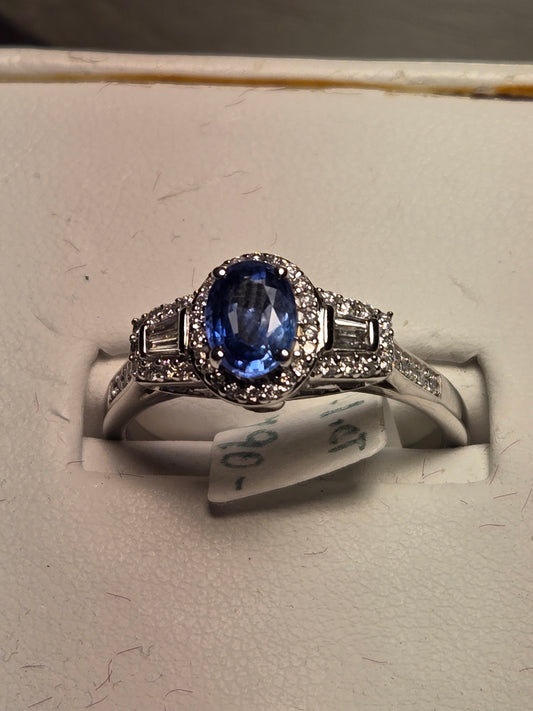 Engagement Ring - 10K White Gold - 1 ct Blue Sapphire - 4.3 g