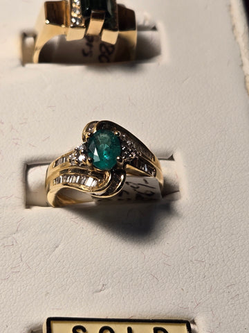 Ring - 14K Gold - 0.74 ct Columbian Emerald - 3.8 g