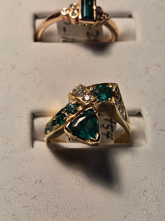 Ring - 14K Gold - 0.8 ct Columbian Emerald - 4.7 g