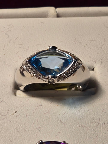 Ring - 14K White Gold - 4 ct Blue Topaz - 6.2 g