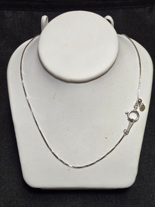 18K White Gold Box Chain Necklace 18" 1.9g