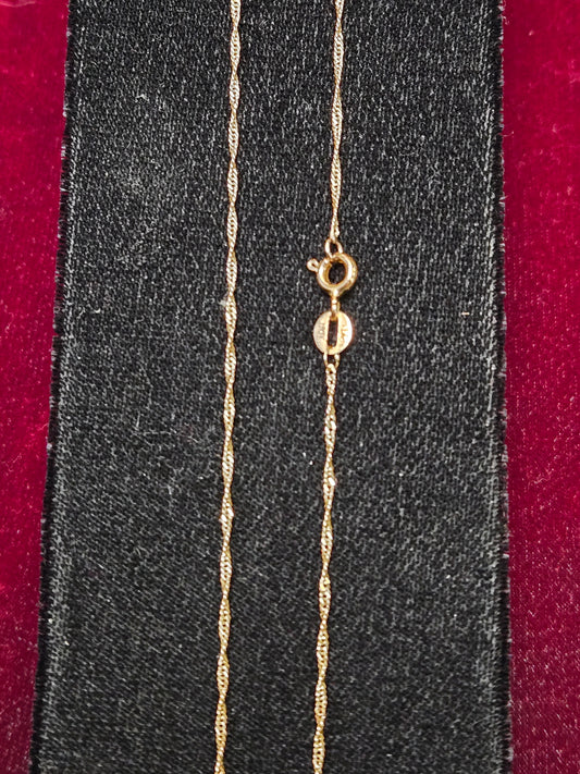 16in 0.7mm Singapore Necklace - 18K - 1.4 g