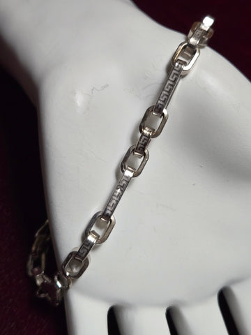 18K White Gold Figaro Box Chain Bracelet 8" 7.3g