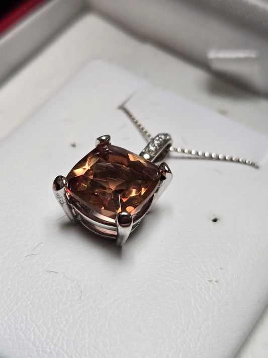 14K White Gold Pendant 4.05ct Cushion-Cut Sultanite 2.3g