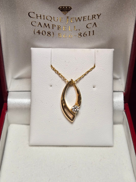 14K Gold Free Form Pendant 0.15ct Round-Cut Diamond 2.4g