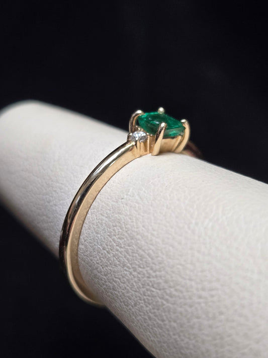 14K Gold Stackable Ring 0.28ct Emerald-Cut Emerald 2g