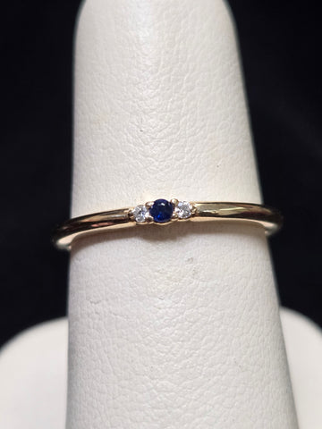 14K Gold Stackable Ring 0.02ct Round-Cut Sapphire 2g