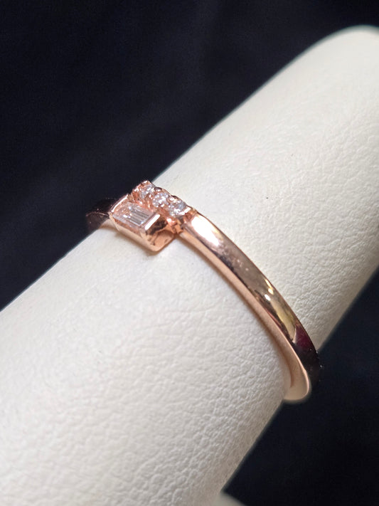 14K Rose Gold Stackable Ring 0.05ct Baguette-Cut Diamond 2.1g