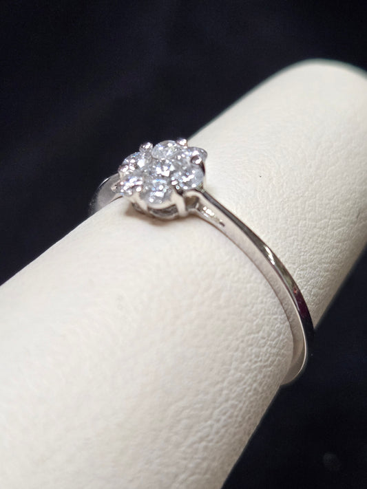 18K White Gold Stackable Ring 0.3ct Round-Cut Diamond 1.5g