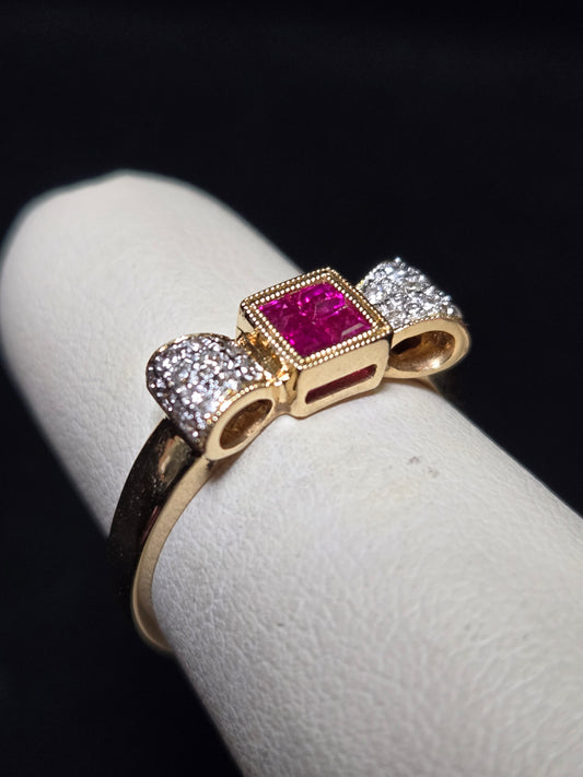 18K Gold Stackable Ring 0.2ct Square Ruby 3g