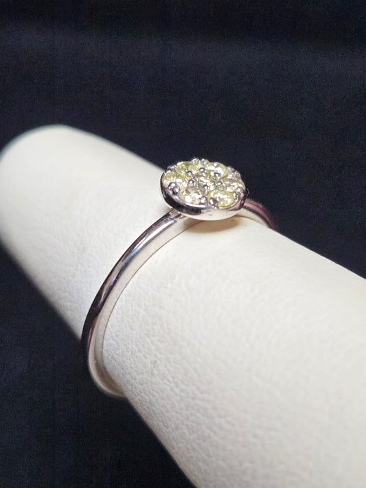 14K White Gold Cluster Stackable Ring 0.22ct Round Diamonds 1.9g