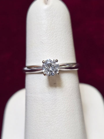 14k White Gold Engagement Solitaire Ring 0.48ct Round Diamond 2g