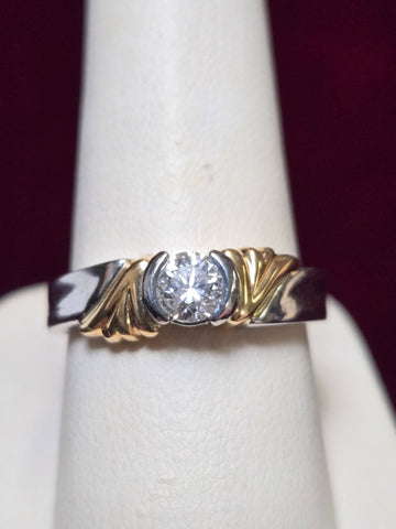 950 Platinum Ring 0.47ct Round-Cut Diamond 10.7g