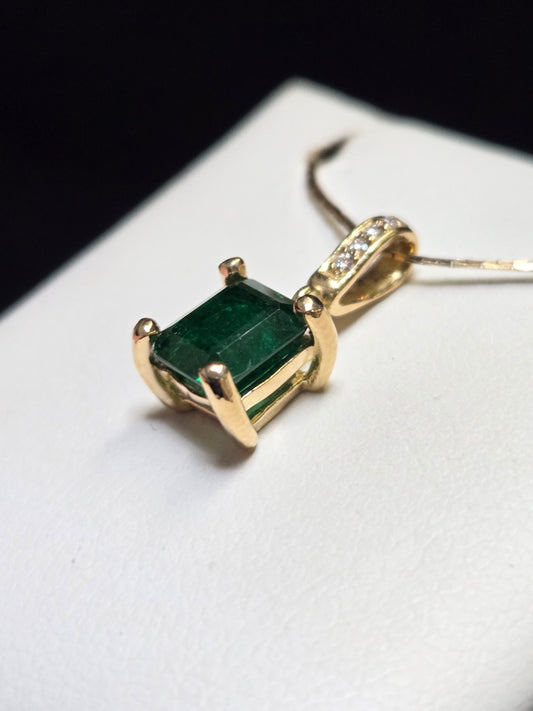 18K Gold Pendant 1.3ct Emerald-Cut Zambian Emerald 1.5g