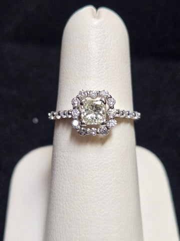 14K White Gold Engagement Ring 0.56ct Princess-Cut Diamond 2.4g
