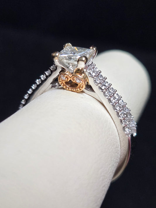14K White Gold Engagement Ring 0.61ct Princess-Cut Diamond 4.8g