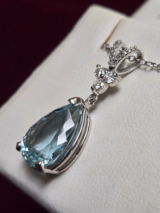14K White Gold Pendant 5.2ct Pear-Shaped Aquamarine 2.3g