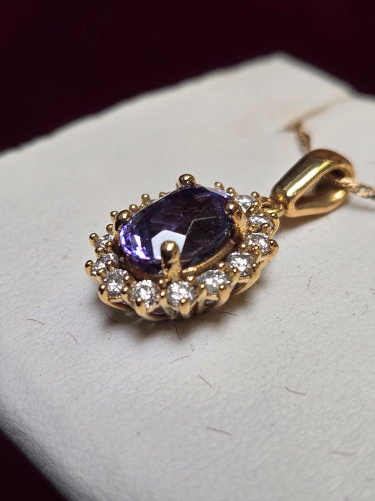 18K Gold Pendant 2.15ct Oval Tanzanite 3g