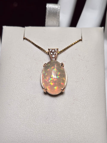14K Rose Gold Pendant 6ct Oval-Cut Opal 2.7g