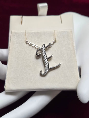 14K White Gold "E" Pendant 0.07ct Round-Cut Diamond 2g