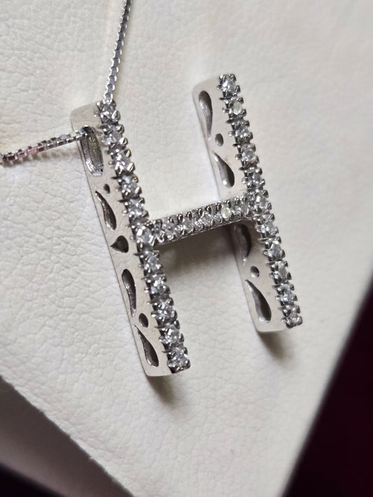 14K White Gold "H" Pendant 0.17ct Round Diamond 2.3g