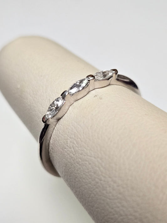 14K White Gold Three Stone Ring 0.2ct Marquise Diamonds 1.6g