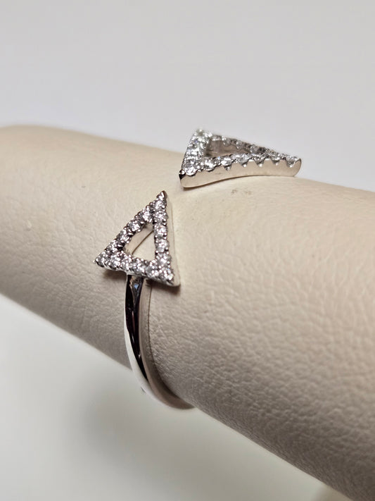 14K White Gold Ring 0.17ct Round Diamonds 1.5g
