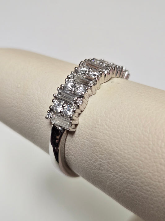 14K White Gold Ring 0.63ct Round Diamond 3.2g