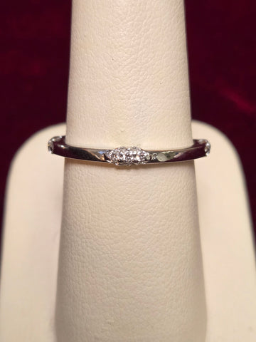 900 Platinum 0.2ct Natural Diamond Ring 3.5g