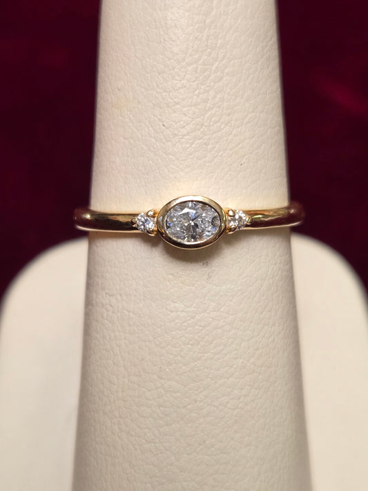 14K Gold Ring 0.25ct Oval Diamond 1.9g