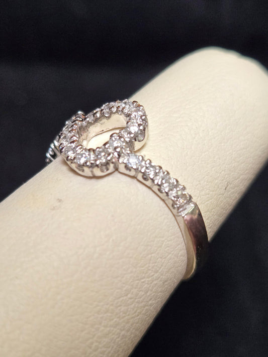 18K White Gold Ring 0.25ct Round Diamonds 2.9g