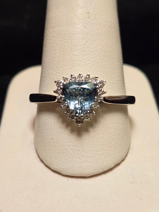 10K White Gold Ring 1.5ct Trillion Aquamarine 3.4g