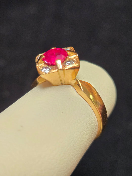 18K Gold Ring 0.55ct Round Ruby 3.3g