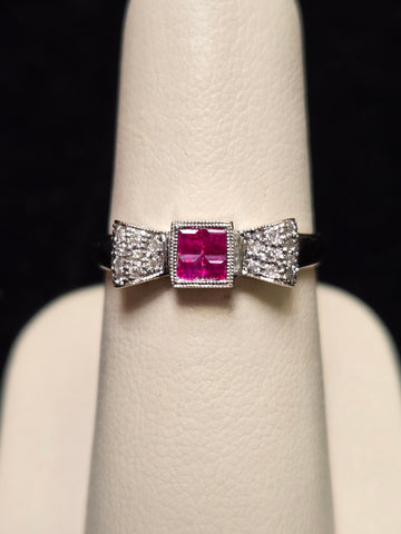 18K White Gold 0.25ct Natural Ruby Ring 2.6g