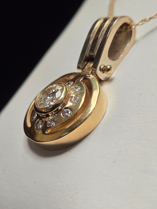 14K Gold Pendant 0.56ct Round Diamond 6.1g